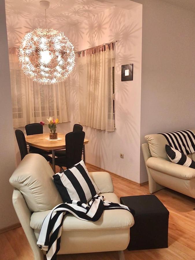 Apartment Natasa Palit Buitenkant foto