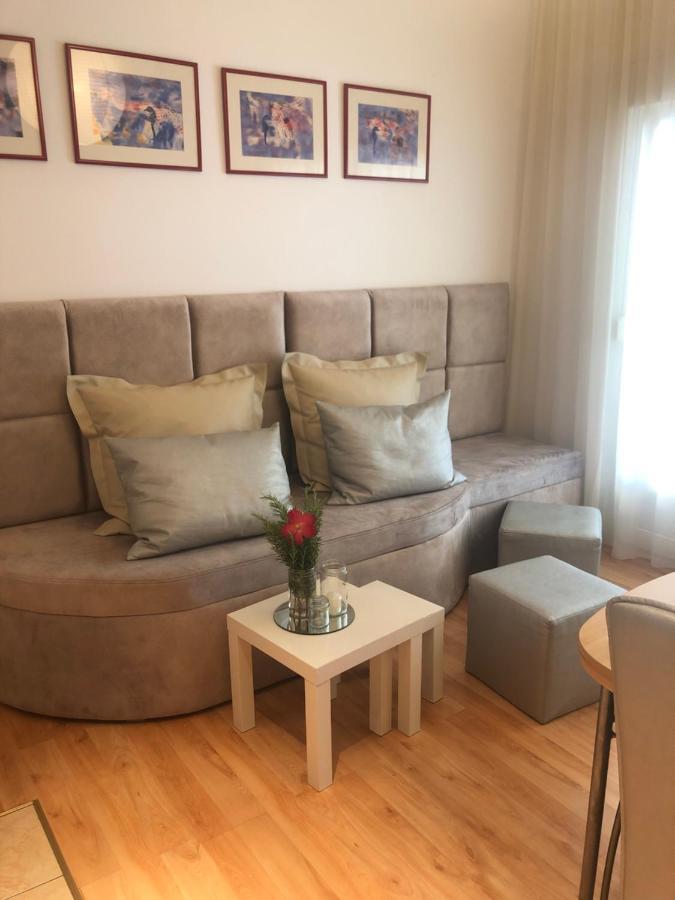 Apartment Natasa Palit Buitenkant foto
