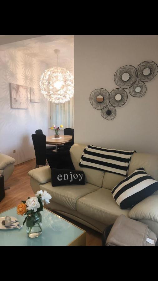 Apartment Natasa Palit Buitenkant foto